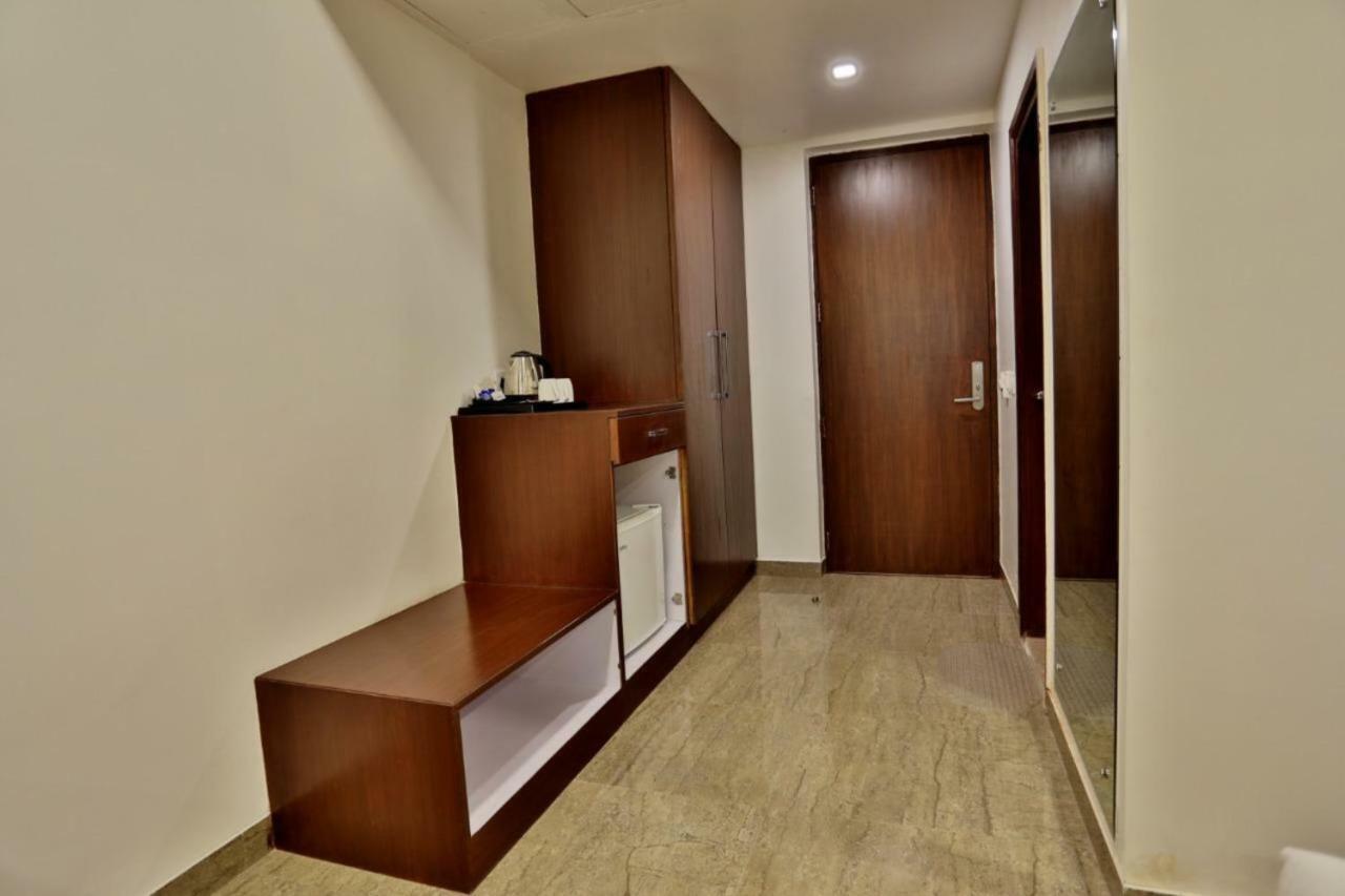 Hotel Royal Imperio Faridabad Esterno foto