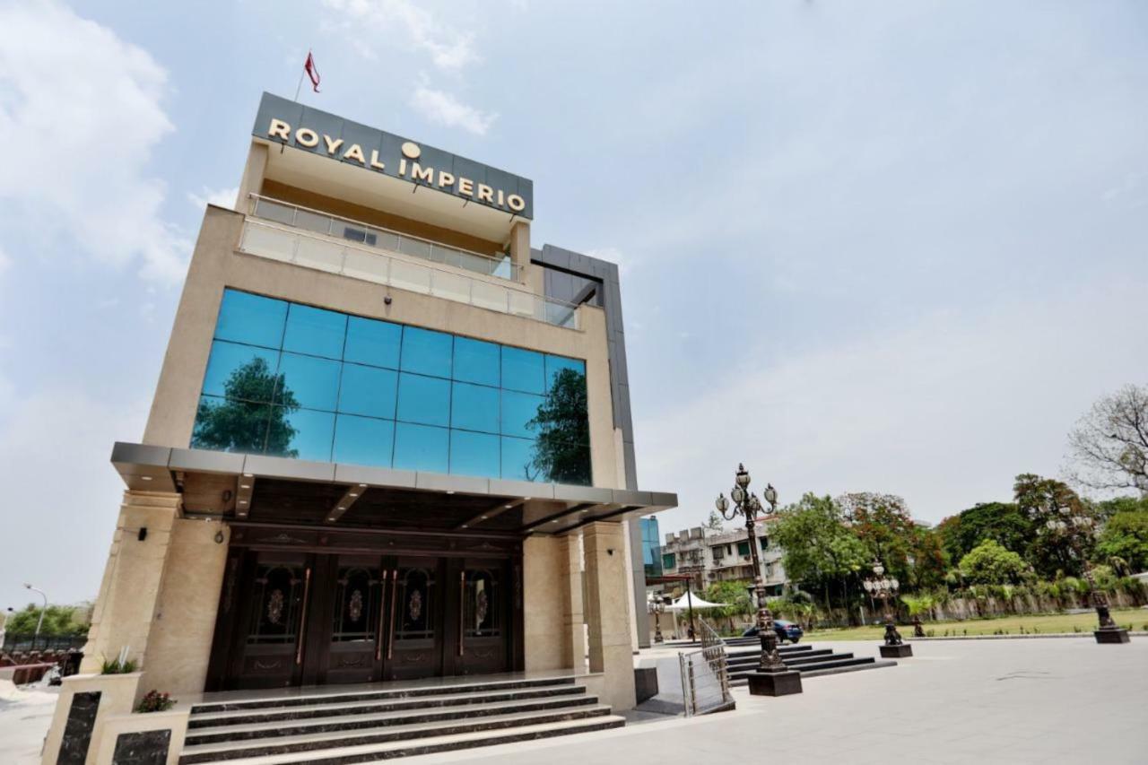 Hotel Royal Imperio Faridabad Esterno foto