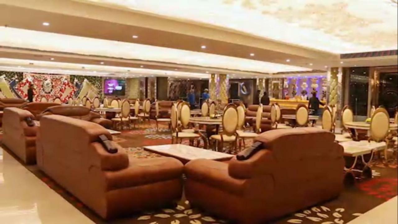 Hotel Royal Imperio Faridabad Esterno foto