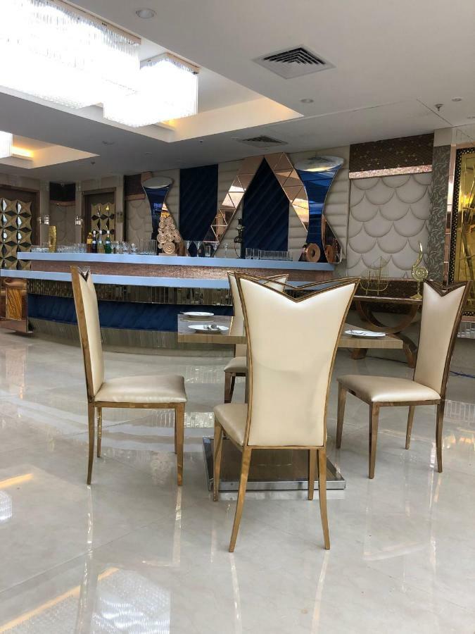 Hotel Royal Imperio Faridabad Esterno foto